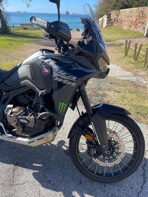 Honda Africa Twin CRF 1100L ES DCT (2024 - 25) (3)