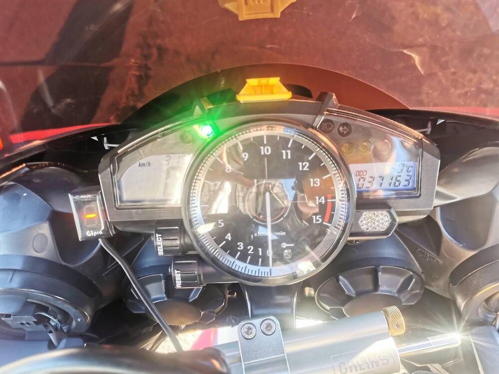 Yamaha YZF R1 (2007 - 08) (3)