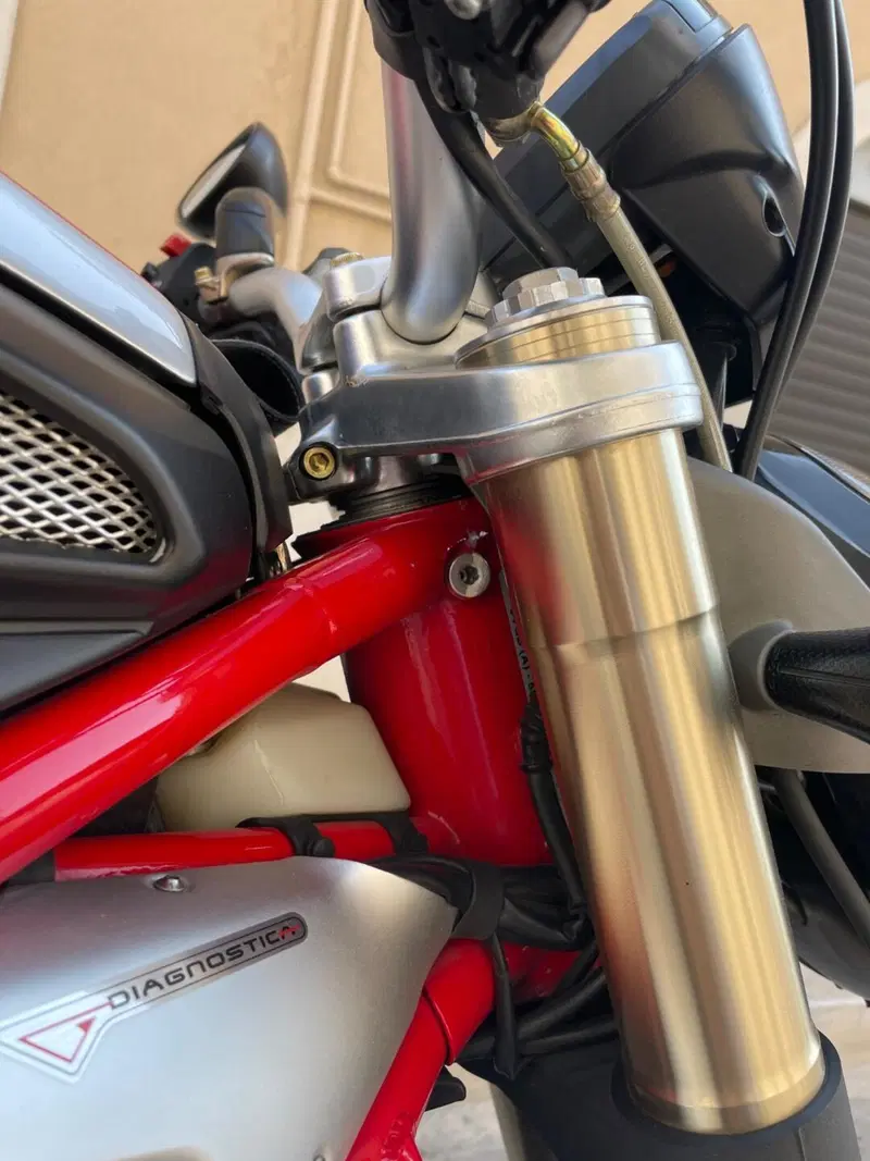 MV Agusta Brutale 910 S (2005 - 11) (8)