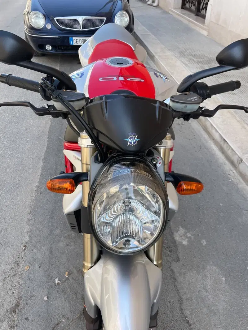 MV Agusta Brutale 910 S (2005 - 11) (15)