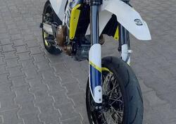 Husqvarna 701 Supermoto (2016) usata