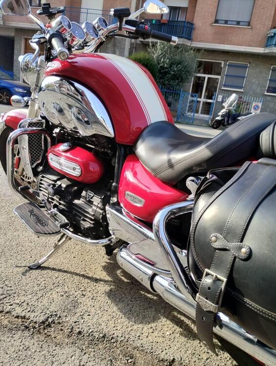 Triumph Rocket 3 Classic (2006 - 11) (2)