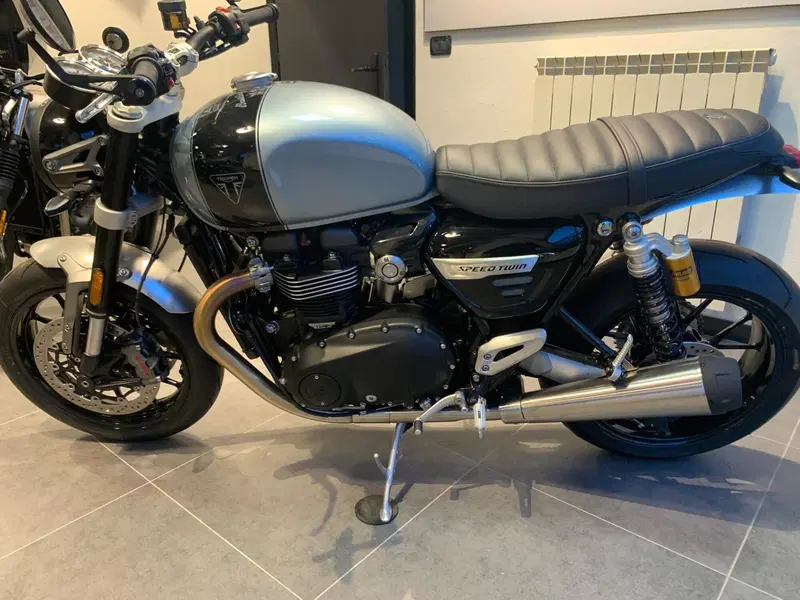 Triumph Speed Twin 1200 Breitling Limited Edition (2022 - 24) (4)
