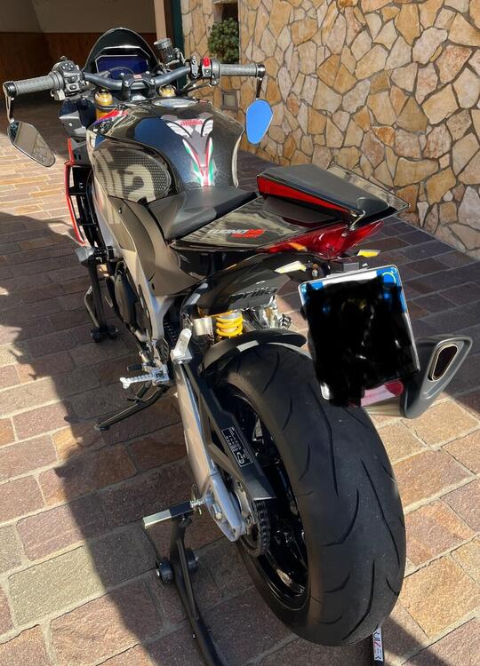 Aprilia Tuono V4 Factory (2021 - 24) (3)