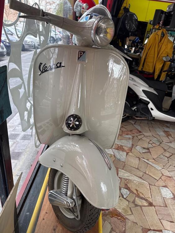 Piaggio Vespa VNA125