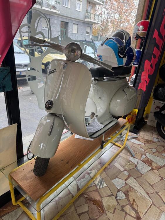 Piaggio Vespa VNA125 (5)