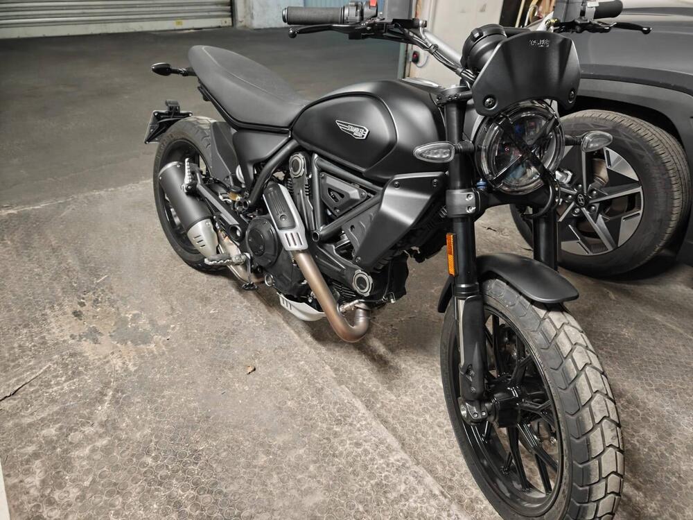 Ducati Scrambler 800 Icon Dark (2025)