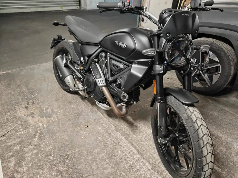 Ducati Scrambler 800 Icon Dark (2025 - 26)