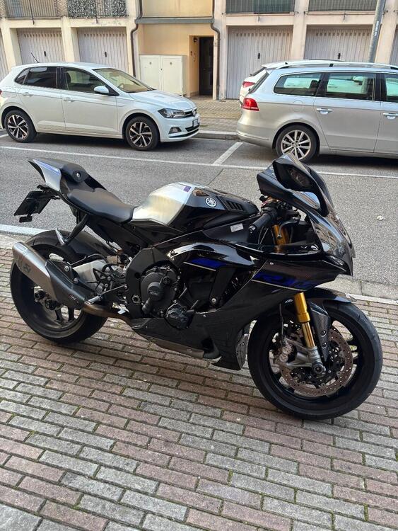 Yamaha YZF R1M (2020 - 25) (2)