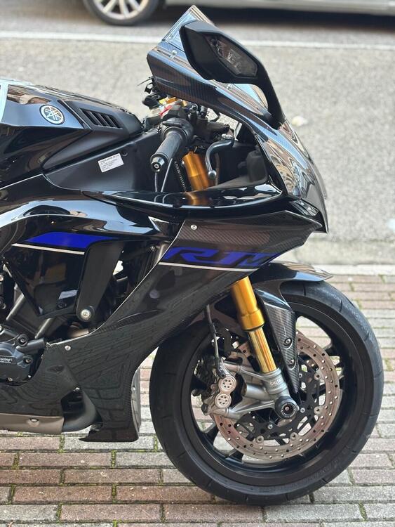 Yamaha YZF R1M (2020 - 25) (4)