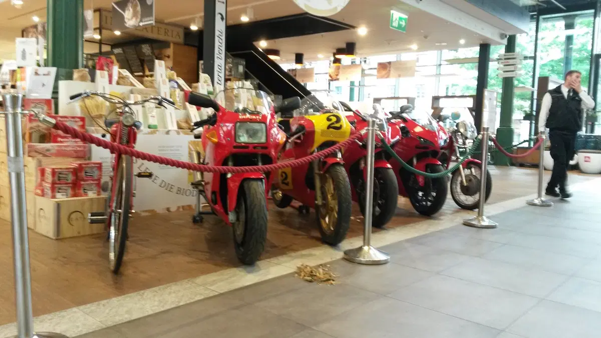 12 Ducati da Eataly a Monaco di Baviera (4)