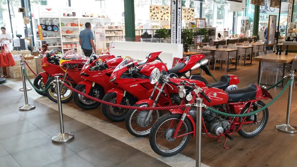 12 Ducati da Eataly a Monaco di Baviera (5)