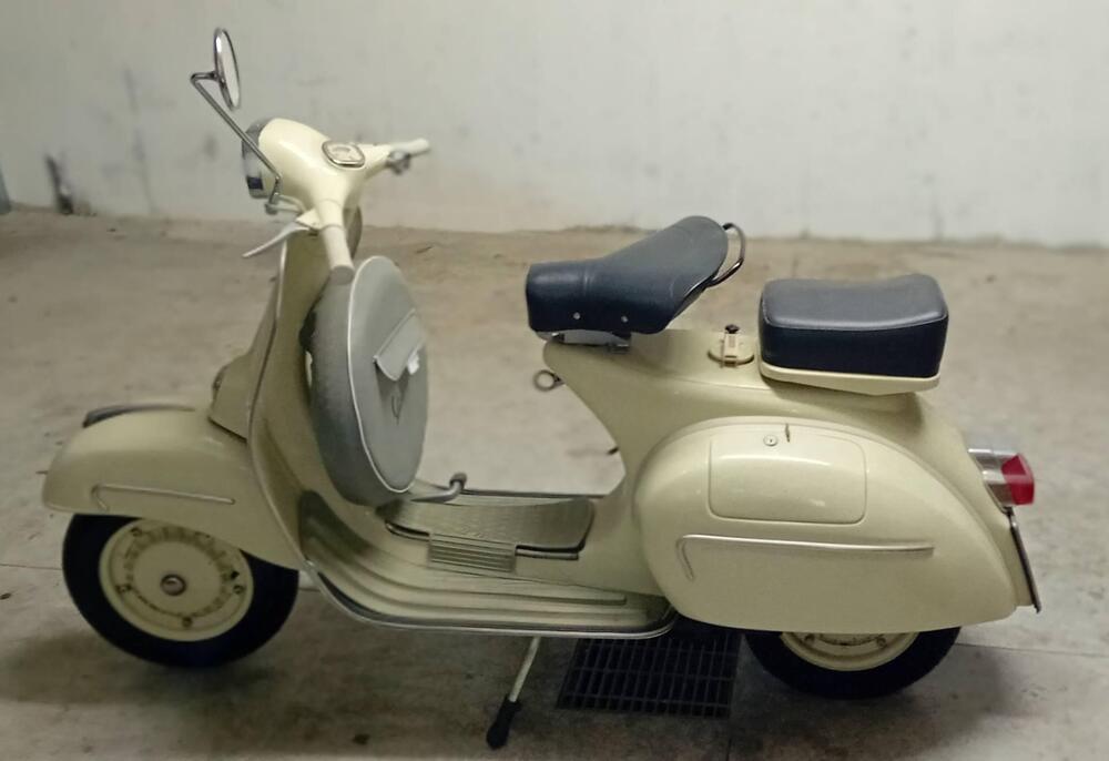 Piaggio vespa gl 150 (2)