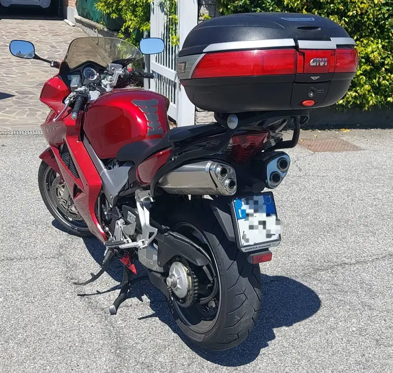 Honda VFR 800 (2006 - 13) (9)