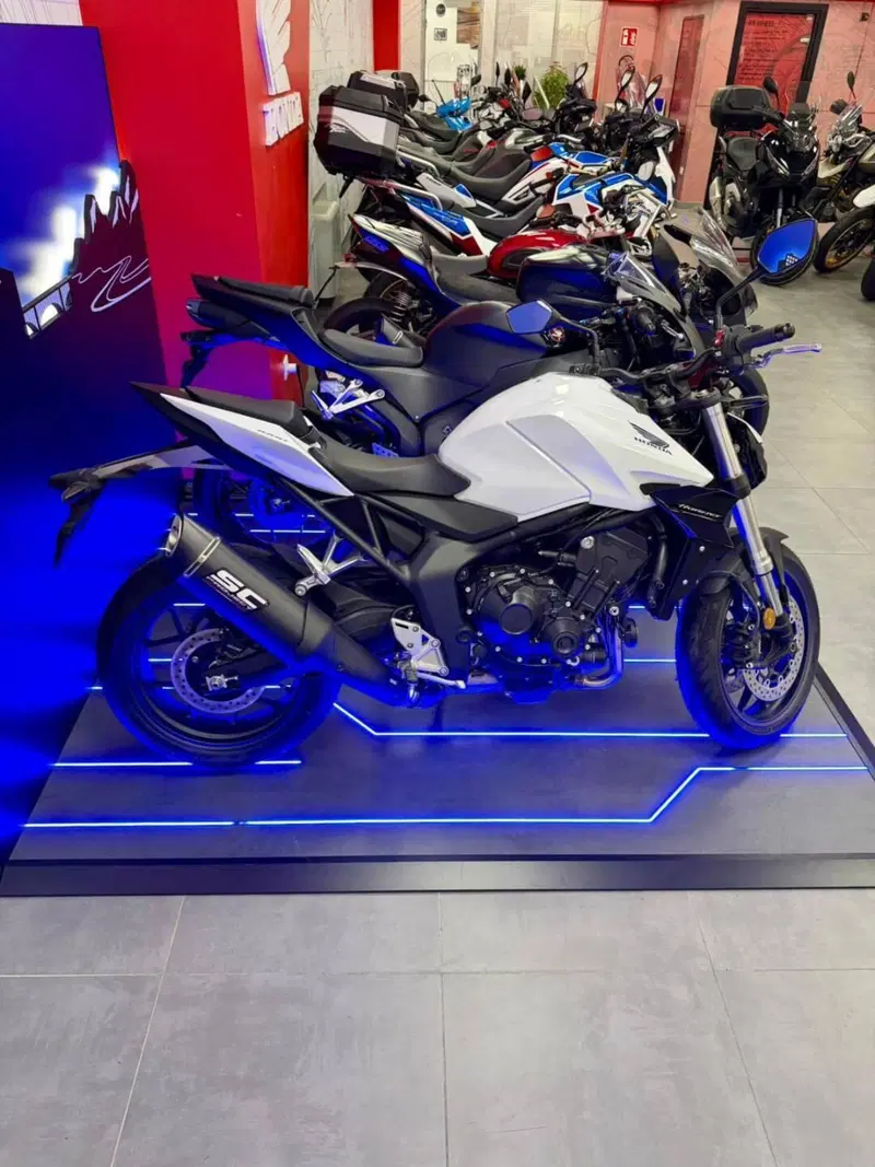 Honda CB 1000 Hornet (2025 - 26)