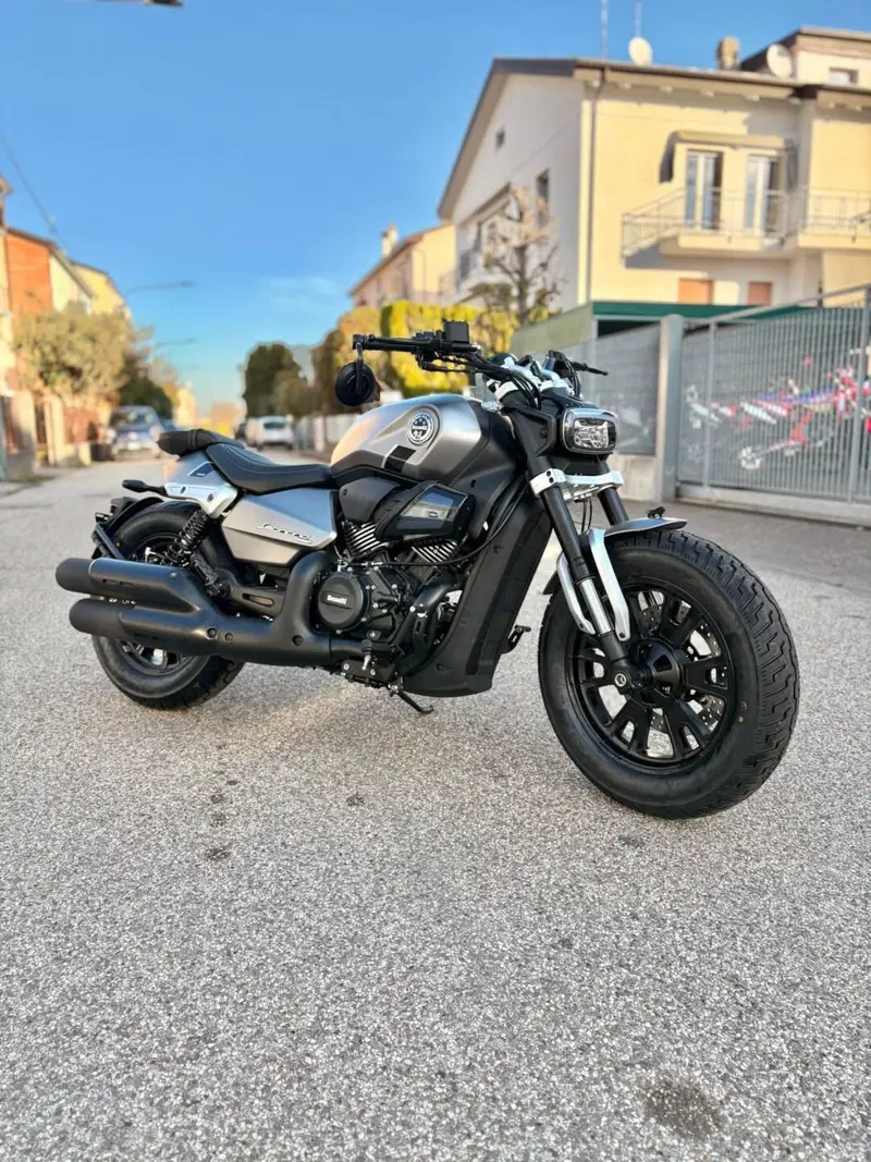 Benelli Leoncino 400 Bobber (2026) (3)