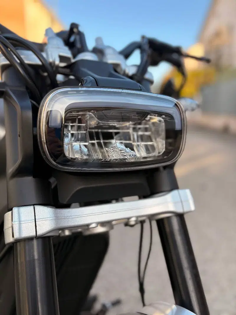 Benelli Leoncino 400 Bobber (2026) (4)