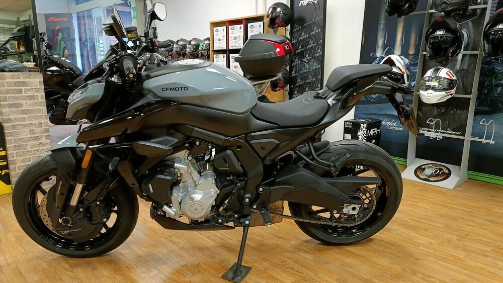 CFMOTO 675NK (2025) (4)