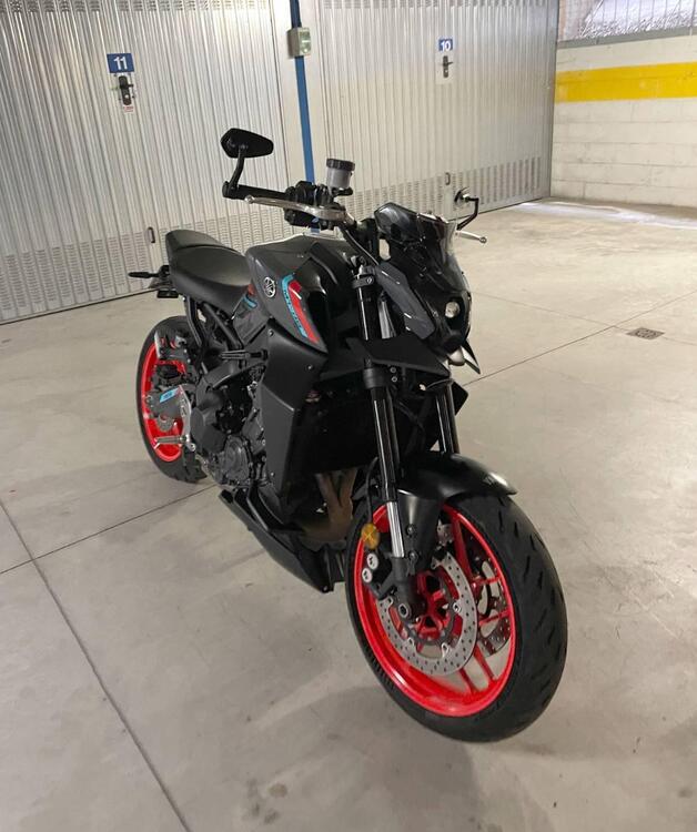 Yamaha MT-09 (2021 - 23) (2)