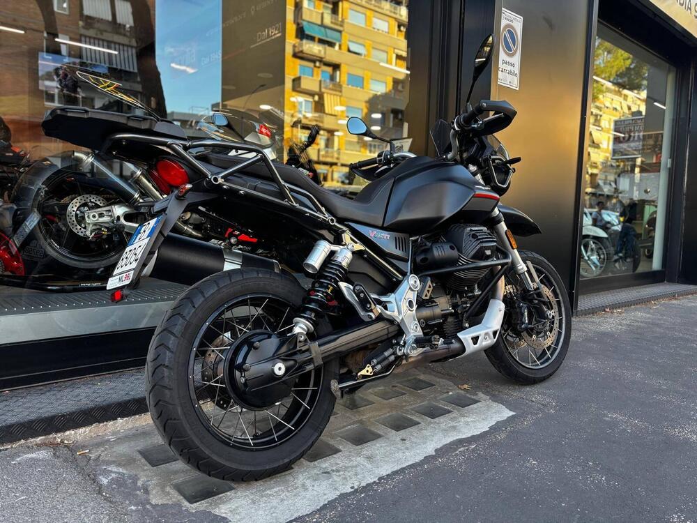 Moto Guzzi V85 TT (2021 - 23) (2)