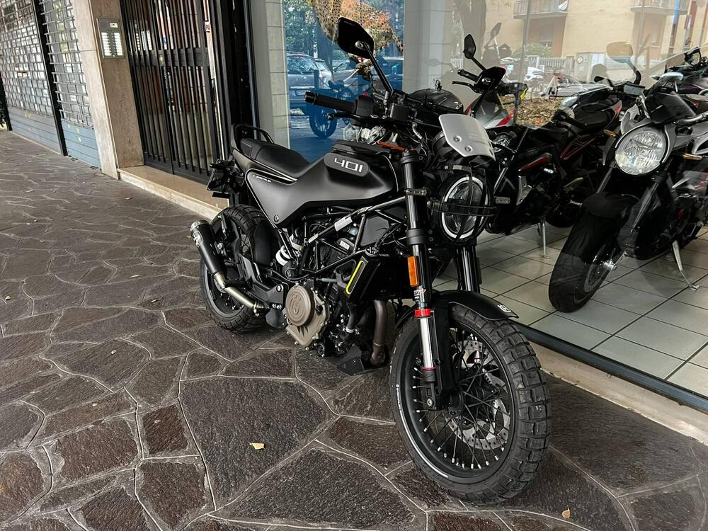 Husqvarna Svartpilen 401 (2021 - 23) (2)