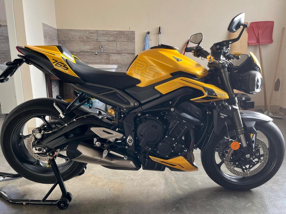 Triumph Street Triple 765 RS (2023 - 25) (4)