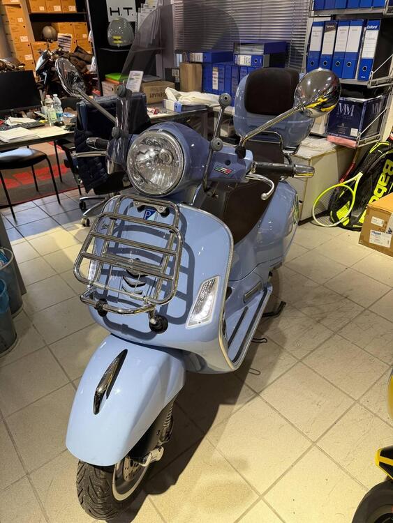Vespa GTS 300 (2017 - 18) (2)