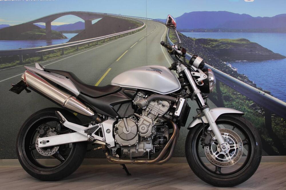 Honda Hornet 600 (2003 - 04) (5)