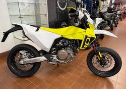 Husqvarna 701 Supermoto (2026) nuova