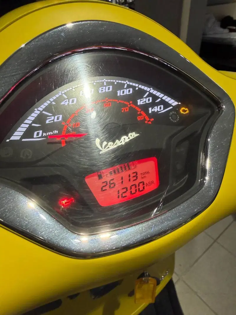 Vespa GTS 300 Super Sport (2017 - 19) (9)