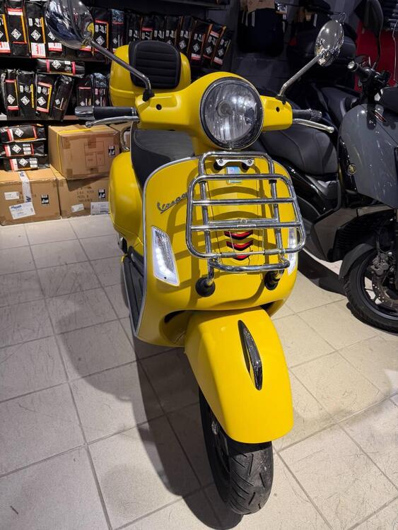 Vespa GTS 300 Super Sport (2017 - 19) (2)