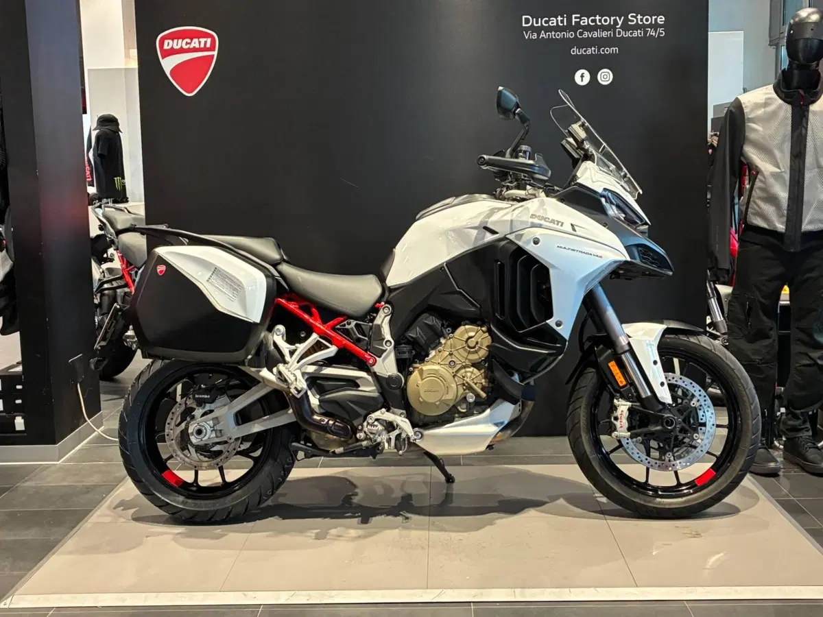 Ducati Multistrada V4 S (2021 - 24) (2)