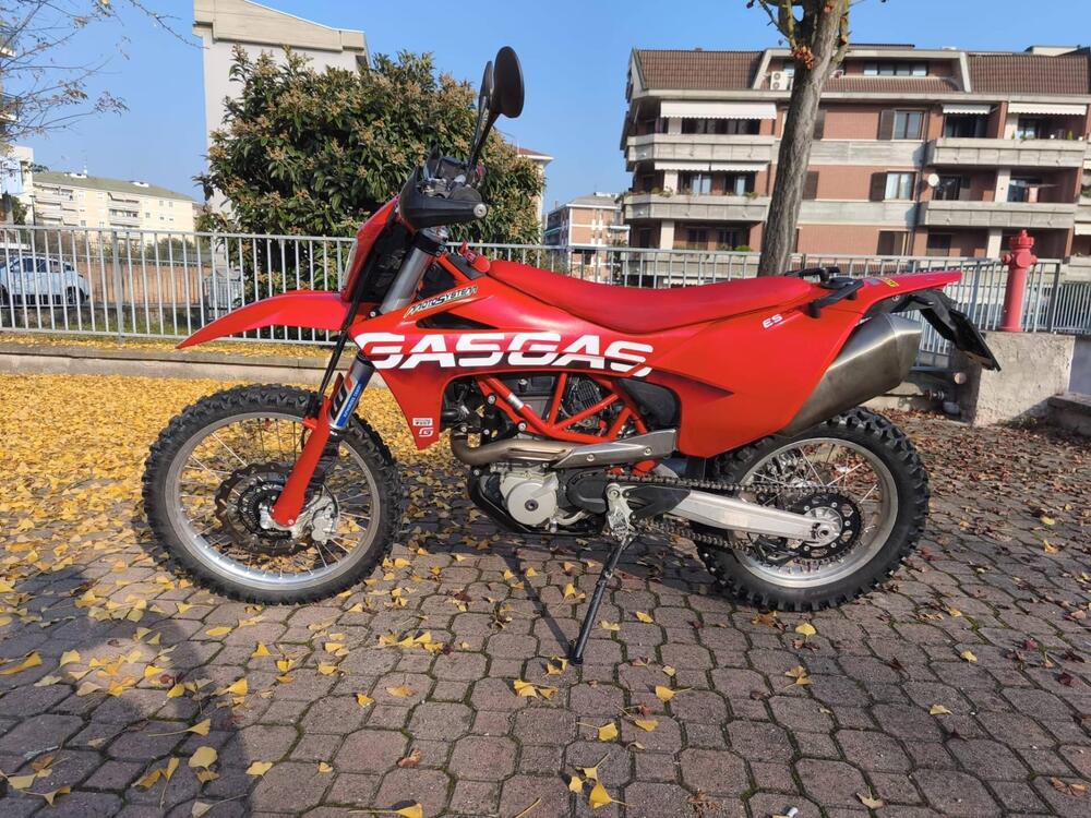GASGAS ES 700 (2022 - 25) (2)