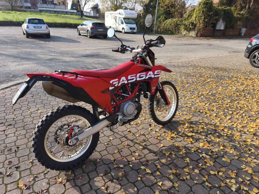 GASGAS ES 700 (2022 - 25) (4)