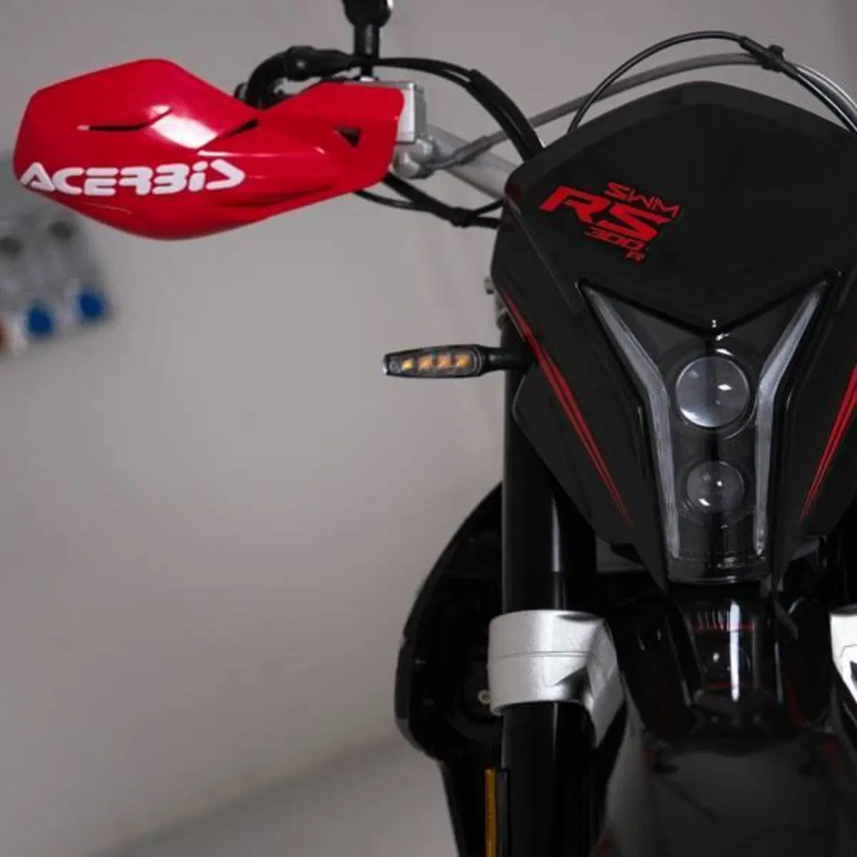 Swm RS 300 R (2026) (8)