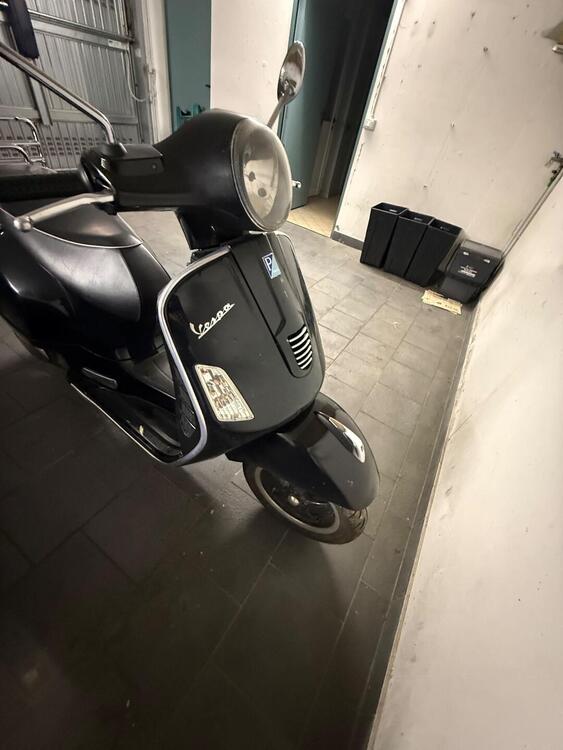 Vespa GTS 300 (2010 - 14) (3)