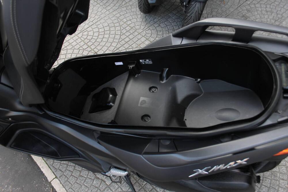 Yamaha X-Max 300 (2021 - 24) (5)