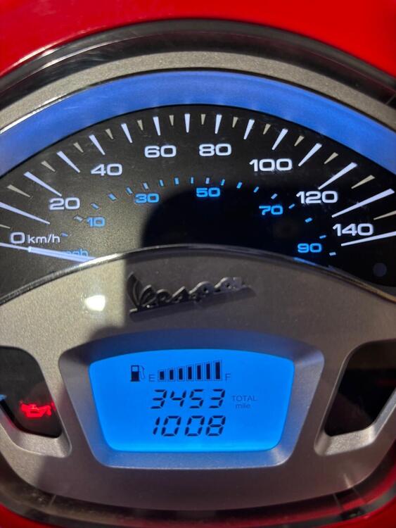 Vespa Primavera 125 RED (2021 - 24) (5)
