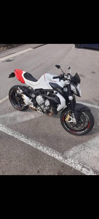 MV Agusta Brutale 800 (2012 - 15) (2)