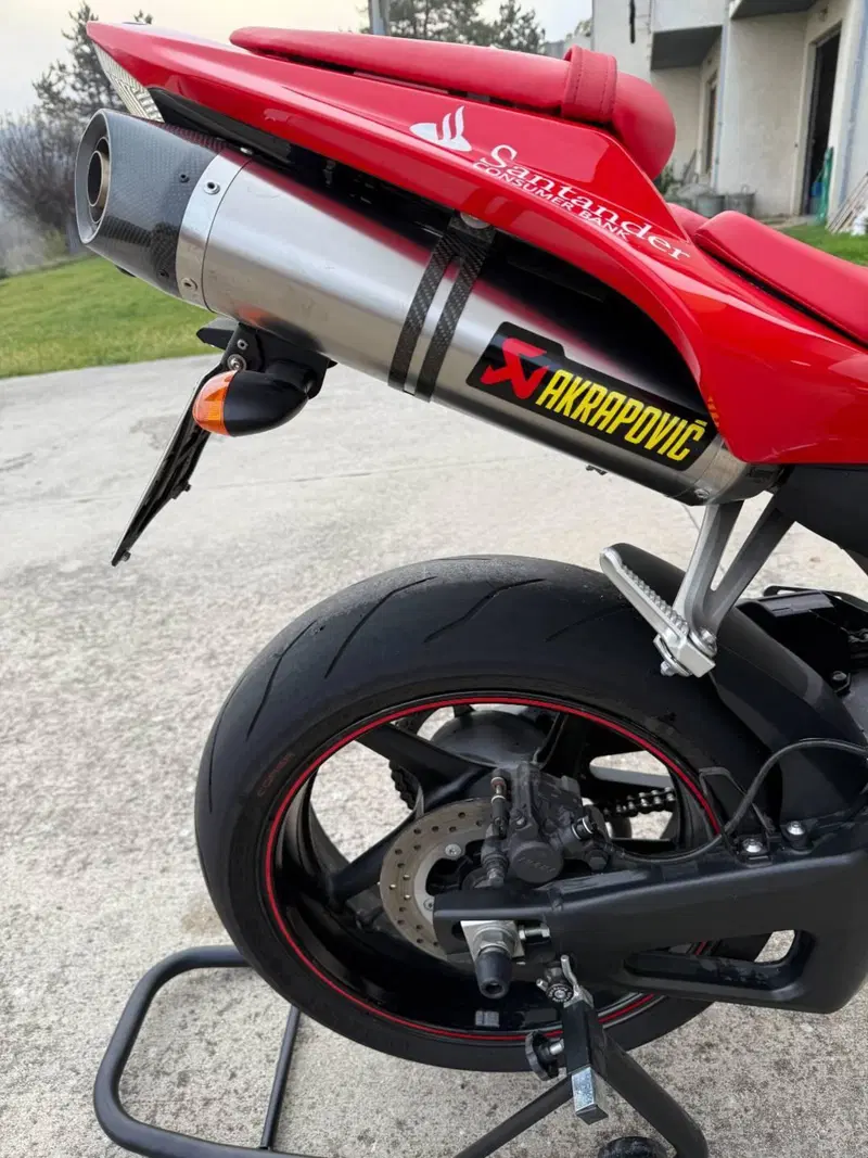 Yamaha YZF R1 (2007 - 08) (6)