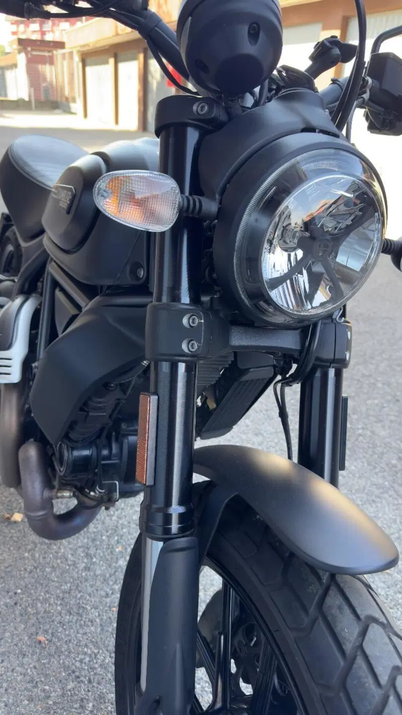 Ducati Scrambler 800 Icon Dark (2021 - 22)