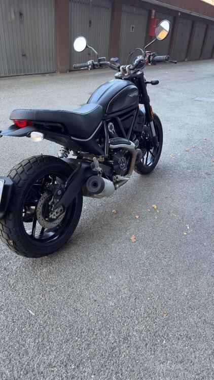 Ducati Scrambler 800 Icon Dark (2021 - 22) (4)