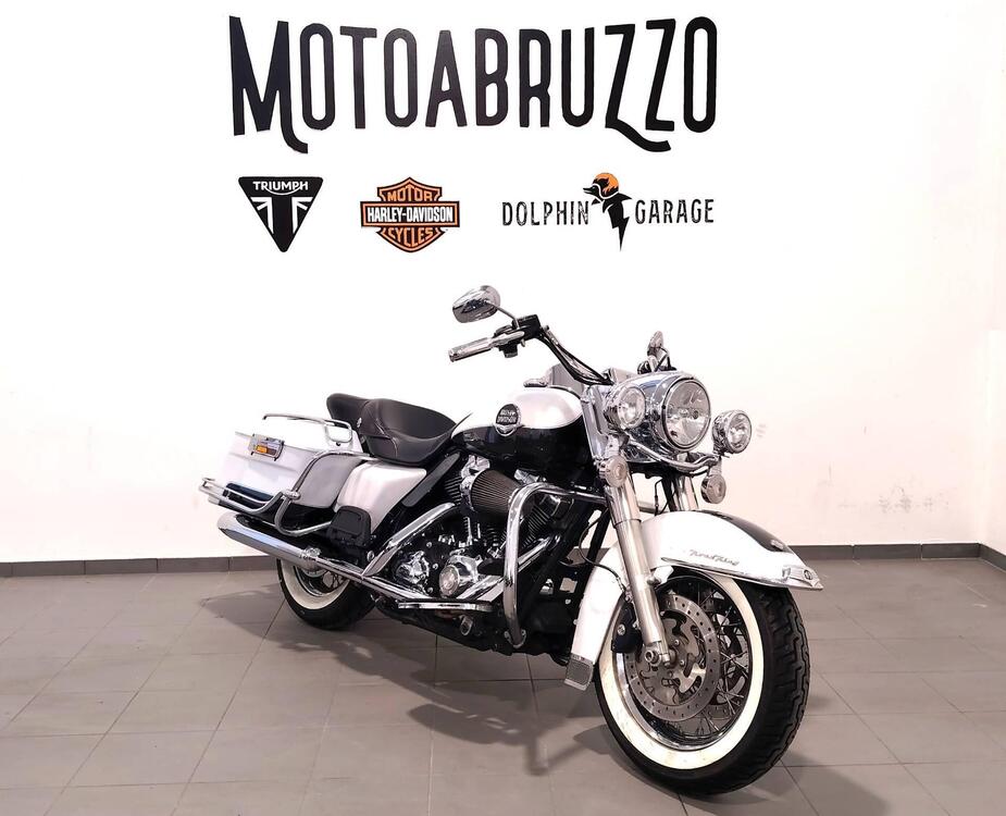 Harley-Davidson 1584 Road King Classic (2007 - 11) - FLHRCI (5)