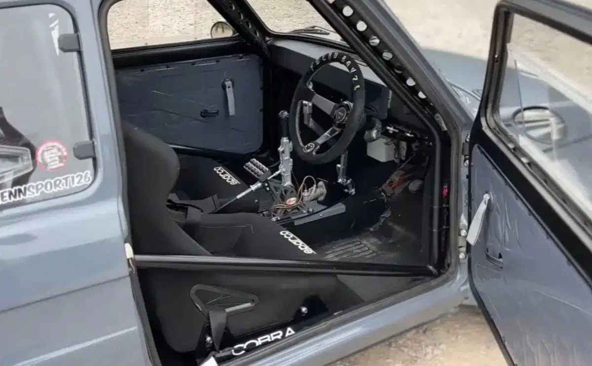 Elaborazioni estreme: Una Fiat 126 con motore BMW K75 