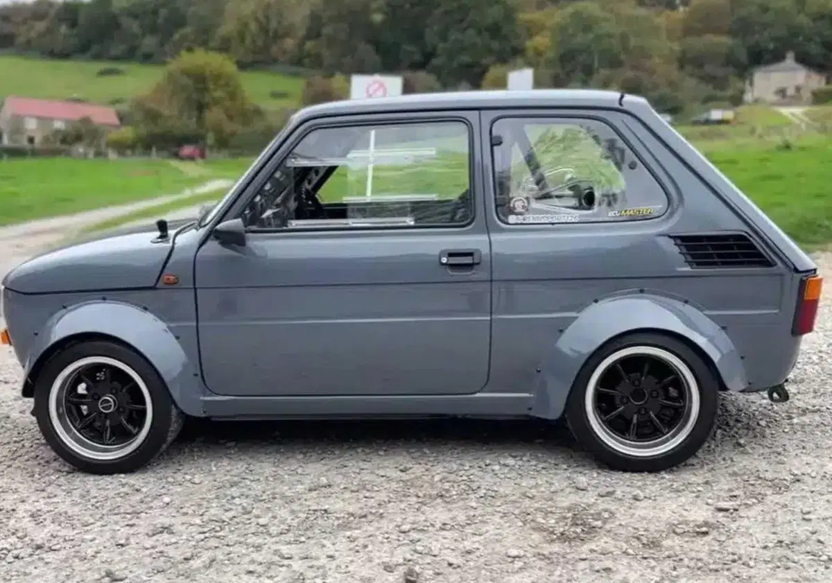 Elaborazioni estreme: Una Fiat 126 con motore BMW K75  (3)