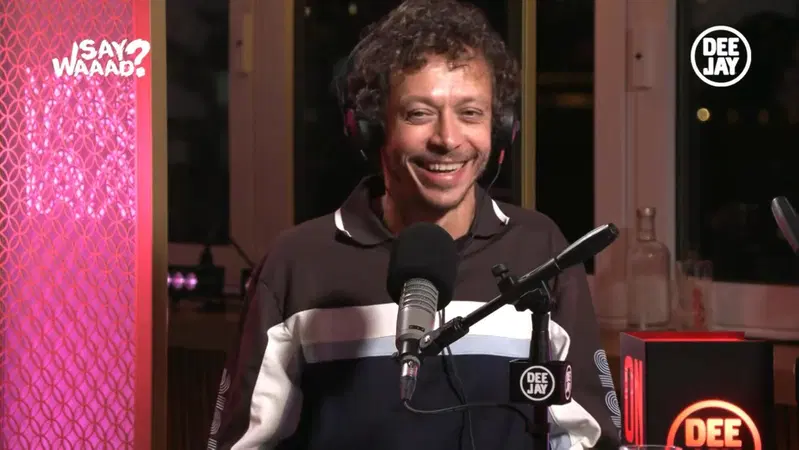 MotoGP 2025. Valentino Rossi conferma: "A breve una serie tv sul sottoscritto, siamo messi bene" [VIDEO]