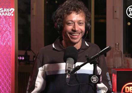 Valentino Rossi conferma: A breve una serie tv sul sottoscritto, siamo messi bene [VIDEO]