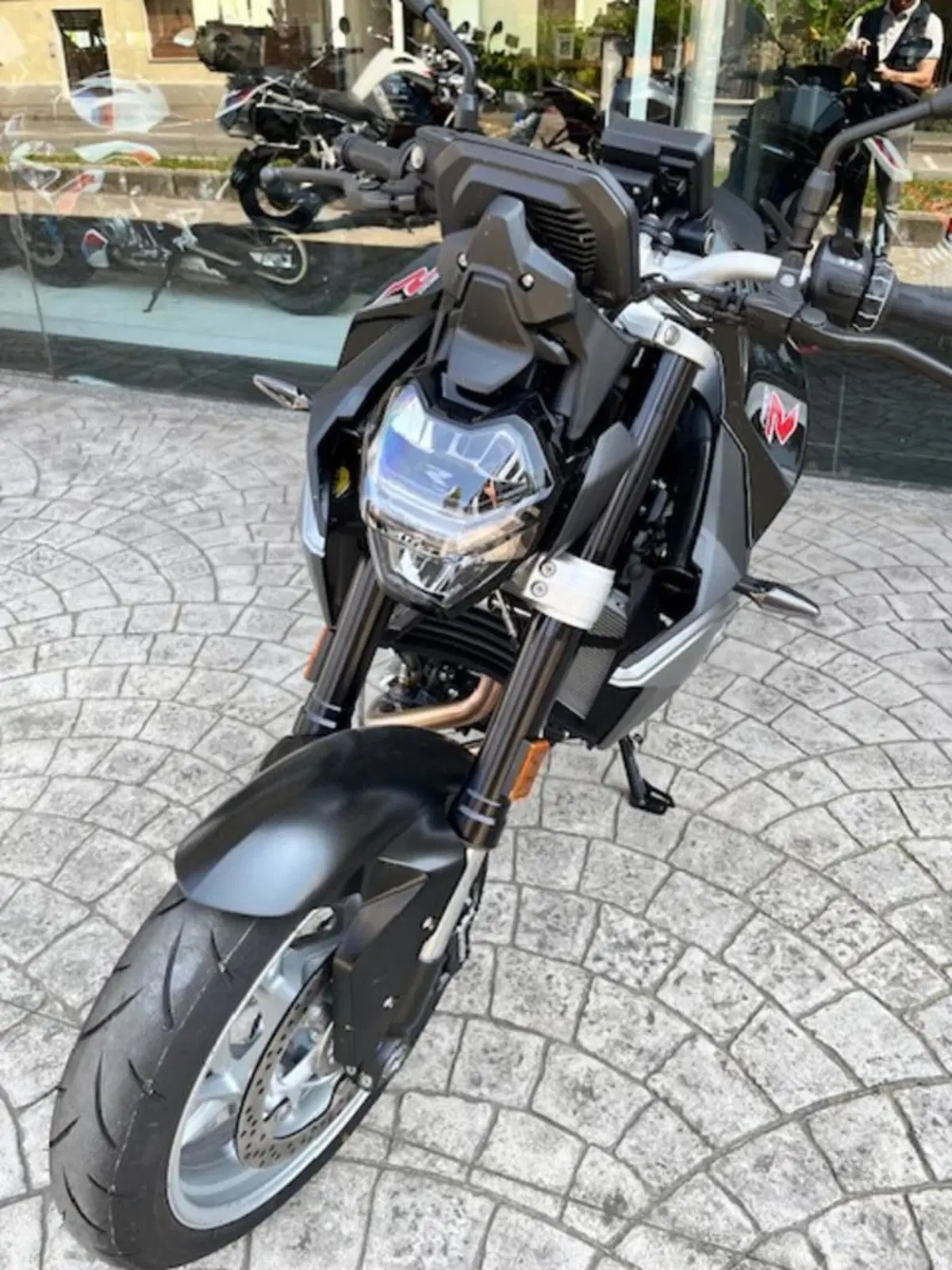 Bmw F 900 R (2021 - 24) (2)
