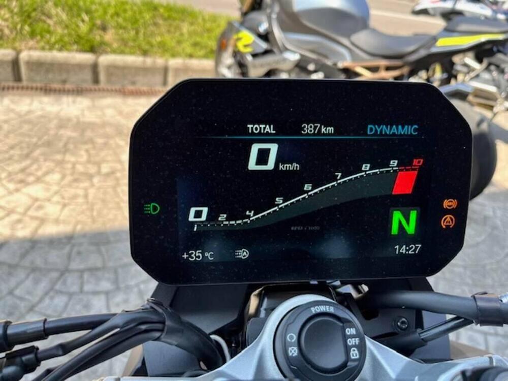 Bmw F 900 R (2021 - 24) (4)