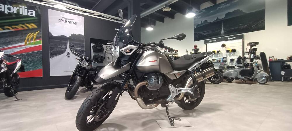 Moto Guzzi V85 Strada (2024 - 25) (3)